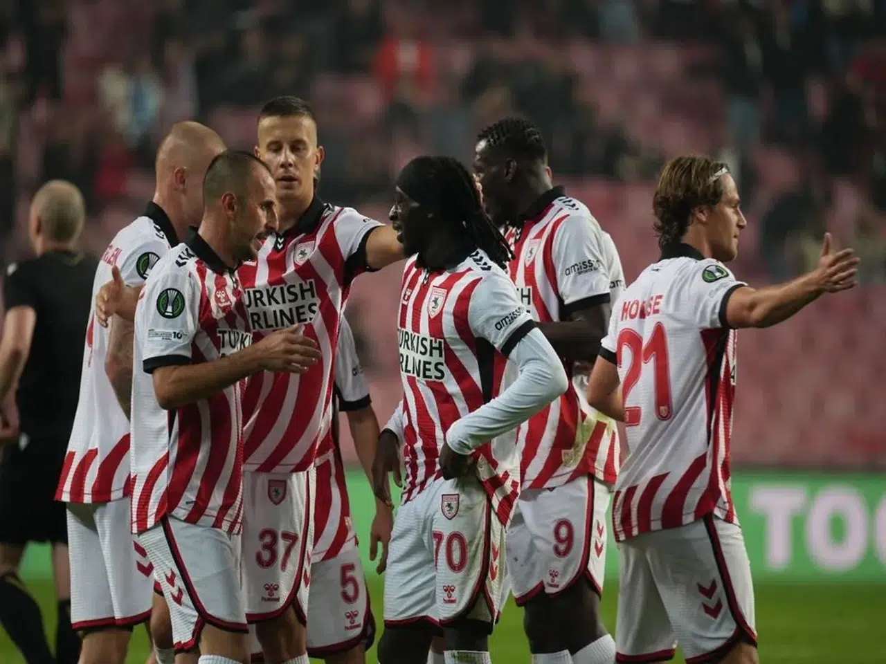 SAMSUN SPOR DİNAMO KİEV'İ 3-0 YENEREK BÜYÜK SÜKSE YAPTI!