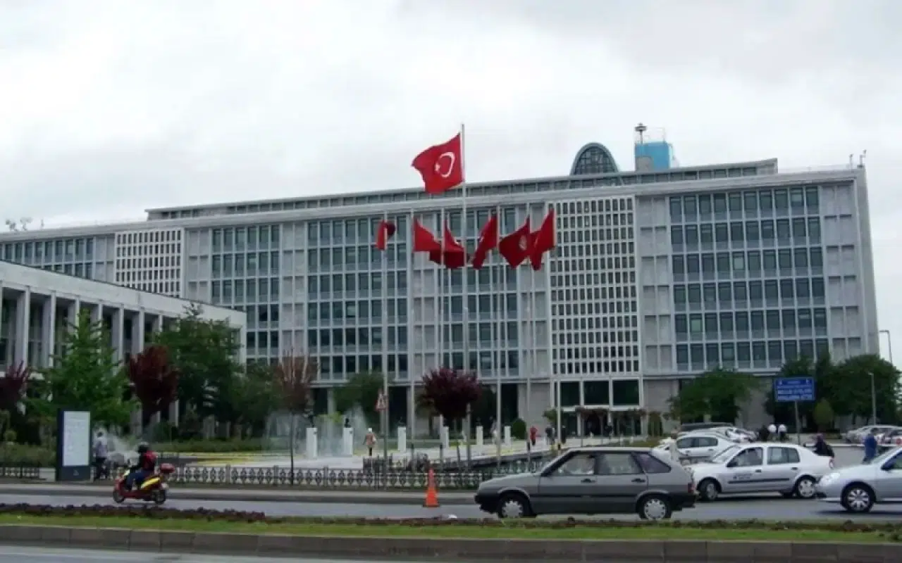 11 MİLYON KİŞİNİN SANDIK VERİLERİ İŞLENEREK PROGRAM DIŞINA SIZDIRILMIŞ!