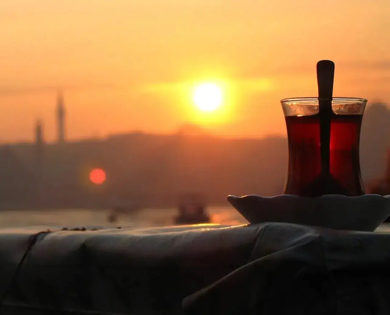 ÜNLÜ ÇAY MARKASI ALMANYA'DA MARKETLERDEN TOPLATILIYOR!