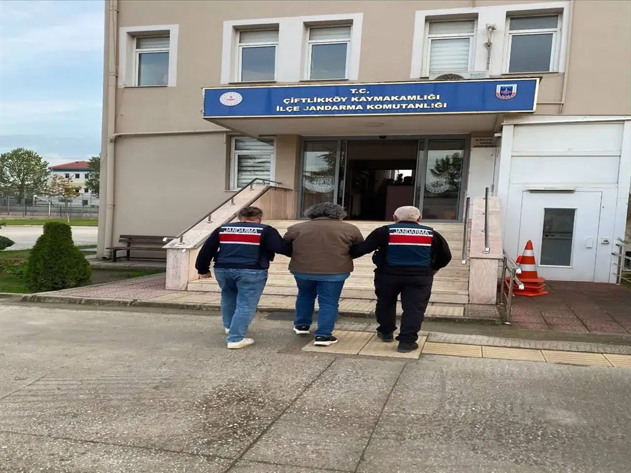 YILLARDAN BERİ ARANAN FETÖ FİRARİSİ D.Ç. YALOVA'DA YAKALANDI!