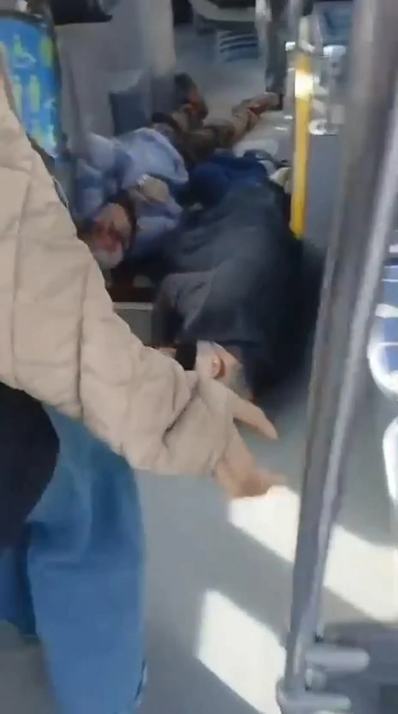 HARAÇÇI’DA İETT OTOBÜSÜNDE BIÇAKLI SALDIRI! BİR ÖLÜ 2 YARALI!