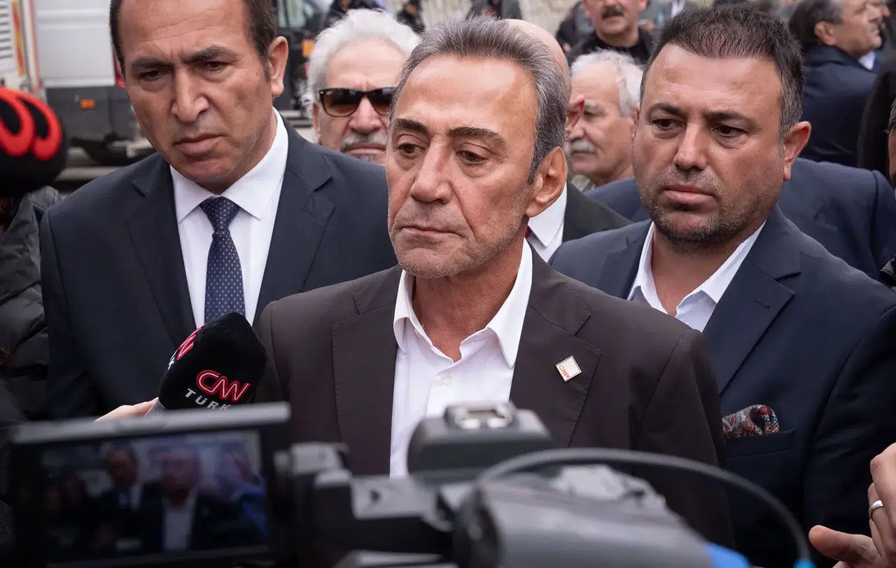 CUMHURİYET HALK PARTİSİ'NDE NELER OLUYOR KİMSE BİLMİYOR!