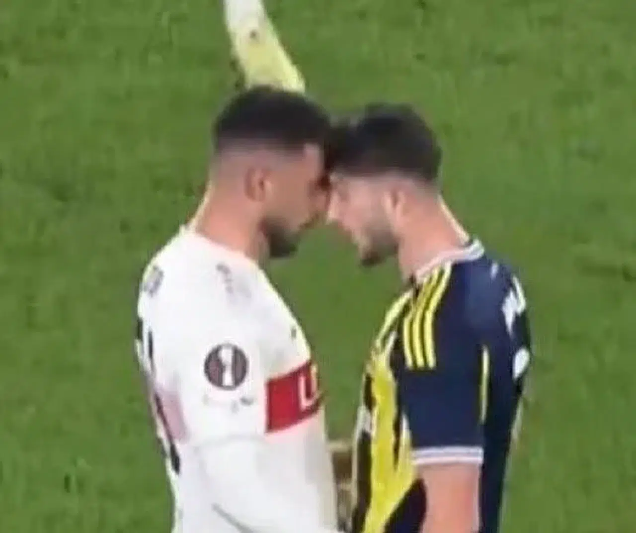 STUTTGARTLI FUTBOLCU DENİZ UNDAV MAÇI PROVOKE ETMEK İSTEDİ!
