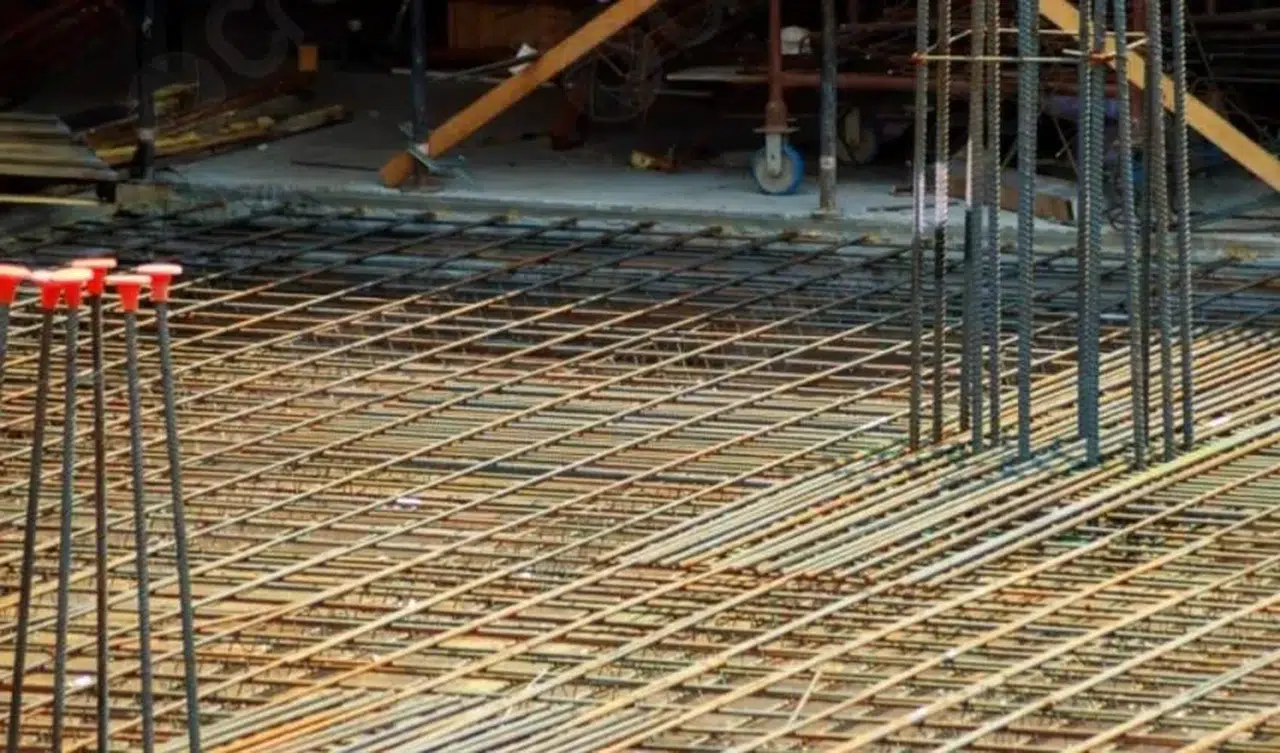 İNŞAATLARDA KULLANILAN DEMİRLERE TON BAŞINA 890 TL ZAM GELDİ!