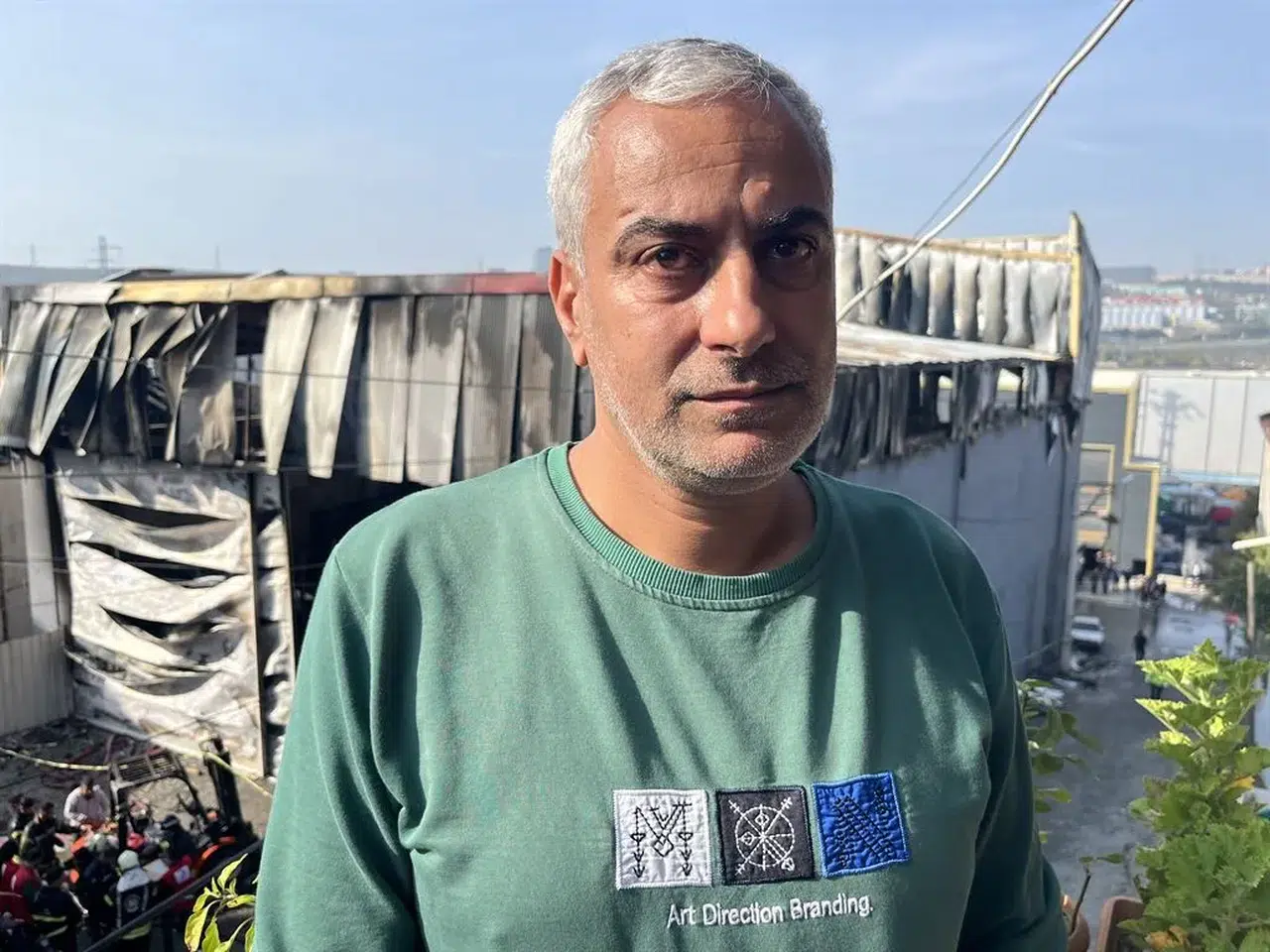 "İTFAİYE GEÇ GELDİ.ÇARESİZ BİR HALDE İNSANLARIN BAĞIRIŞLARINI DUYDUK!"