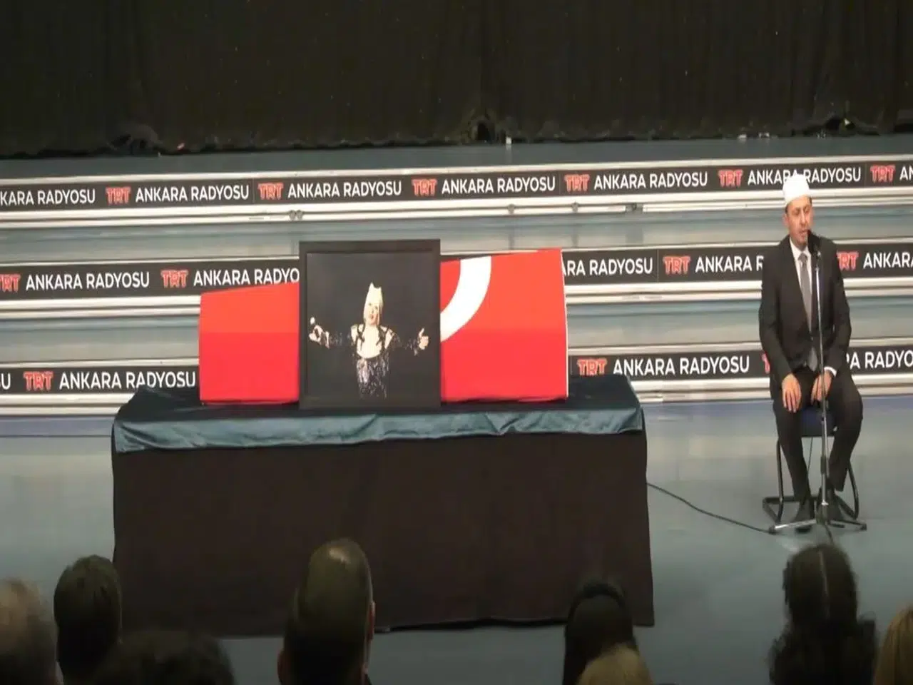 MERHUME SANATÇİ MUAZZEZ ABACI İÇİN ANKARA TRT'DE TÖREN YAPILDI!