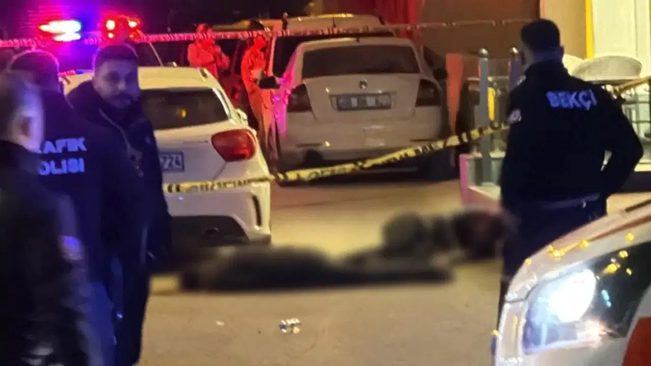 VAN’DA AVUKAT TARTIŞTIĞI OTEL SAHİBİ İLE OĞLUNU ÖLDÜRDÜ!