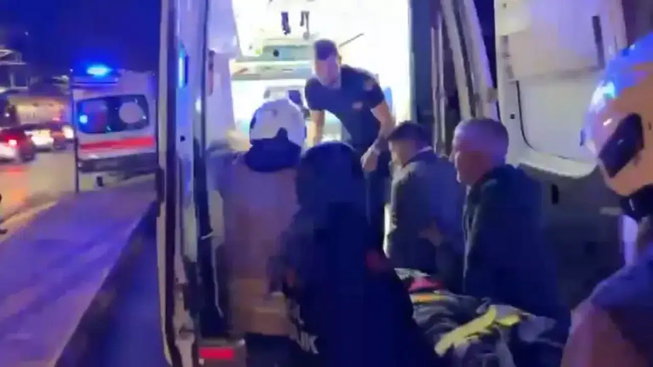 KABATAŞ'DA METRO İNŞAATINDA ÇÖKEN İSKELE KAZASINDA ACI HABER!