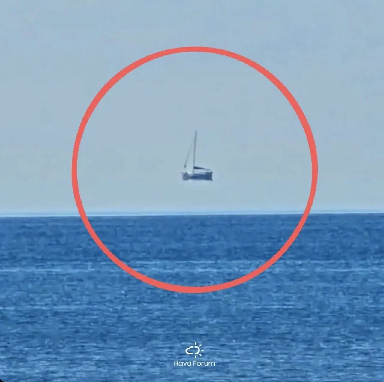 FETHİYE AÇIKLARINDA GÖRÜLDÜ! BU GEMİ NEDEN HAVADA DURUYOR?