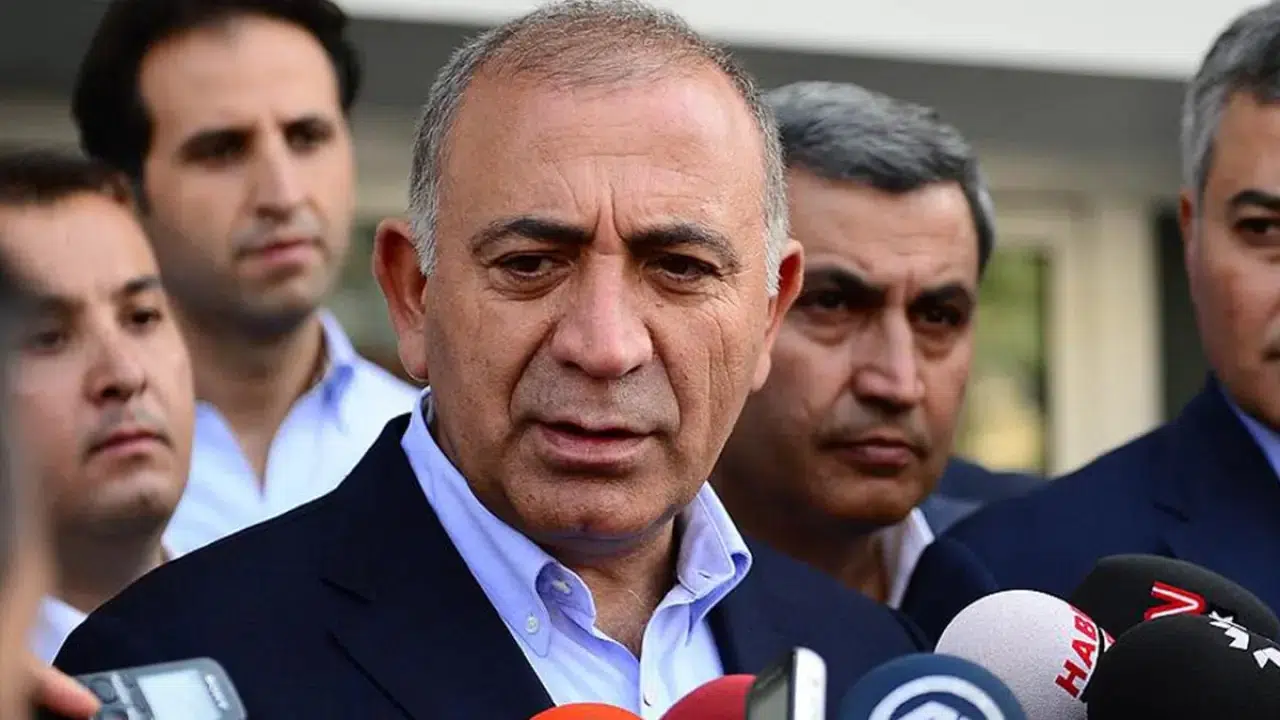 CHP’DE GÜRSEL TEKİN VE HEYETİ KAYYIMLIK GÖREVİNE DEVAM EDECEK!