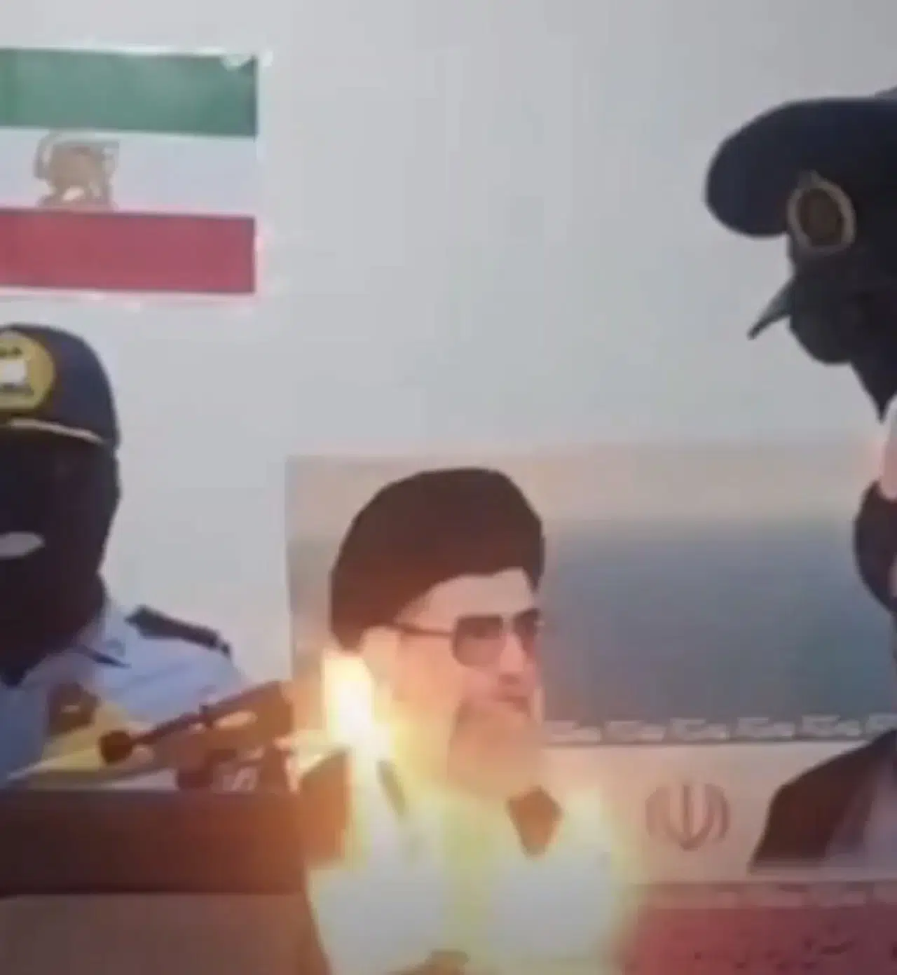 İRAN’DA NELER OLUYOR? HAVA KUVVETLERİ SUBAYLARI NEDEN İSYAN BAYRAĞI AÇTI?