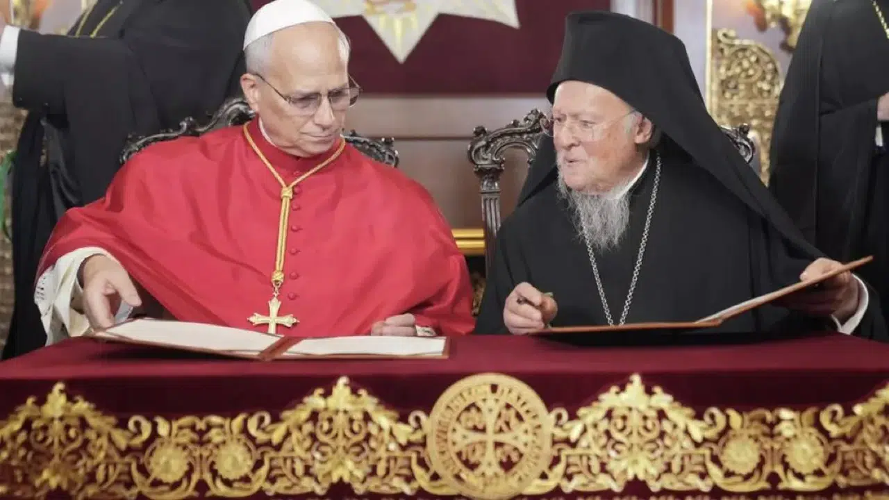 PAPA İLE BARTHOLOMEOS HRİSTİYAN BİRLİĞİ ANLAŞMASI İMZALADI!