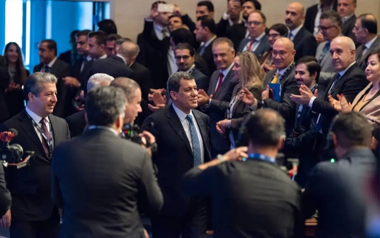 DUHOK’DA BARIŞ TOPLANTISINA TERÖR ELEBAŞI ABDİ TAKIM ELBİSE İLE GELDİ!