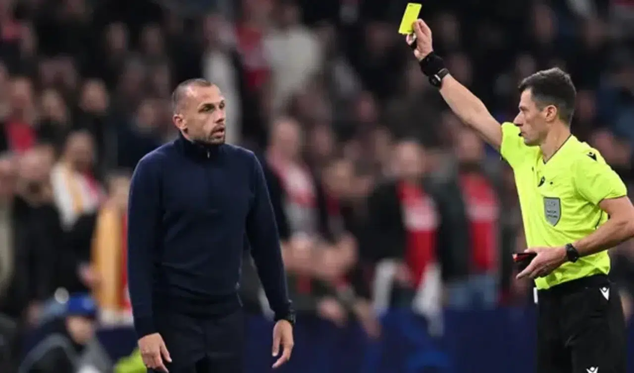 GALATASARAY'A AĞIR YENİLGİ SONRASI AJAX TEKNİK DİREKTÖRÜ KOVULDU!