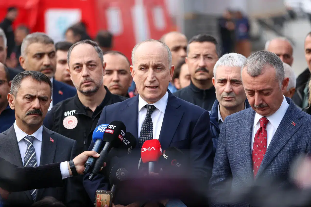 ŞEHİRCİLİK BAKANLIĞI GEBZE’DE BİNANIN ÇÖKME NEDENİNİ AÇIKLADI!