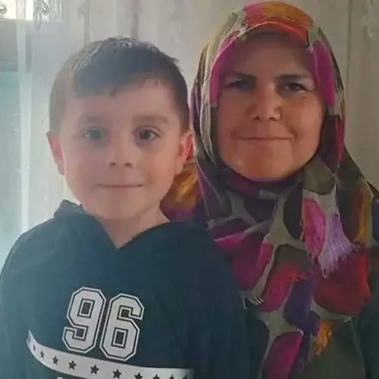 ANNE HURİYE HELVACI DONARAK OĞLU OSMAN YÜKSEKTEN DÜŞEREK ÖLMÜŞ!