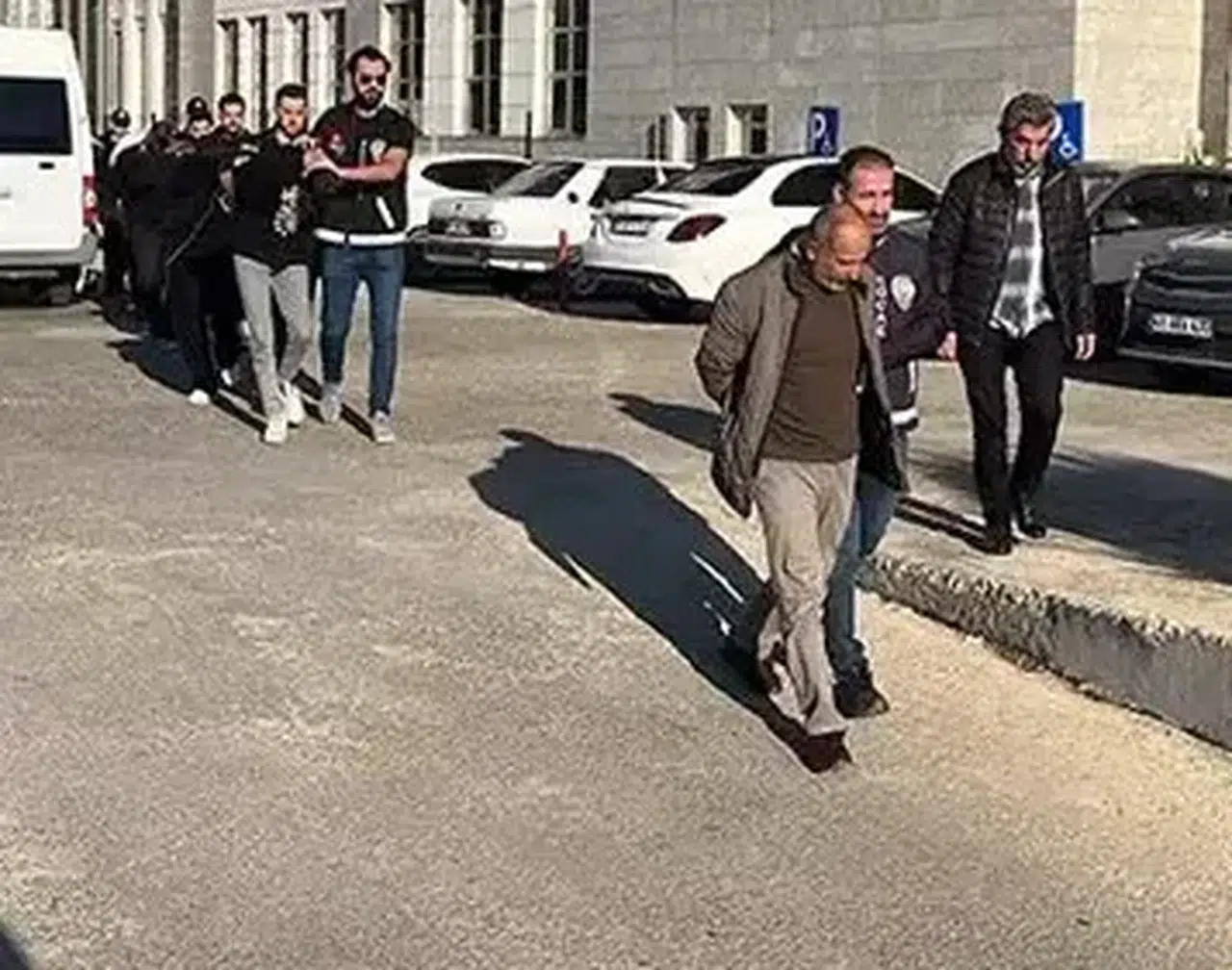 SAHTE BUNGALOV İLANLARI İLE DOLANDIRICILIĞA 23 TUTUKLAMA!