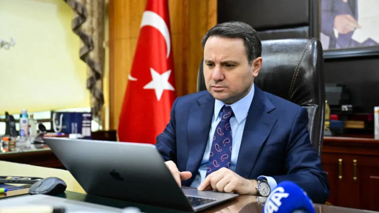 BAŞSAVCI AKIN GÜRLEK'İ HEDEF ALAN EMRAH PEMÜS TUTUKLANDI!