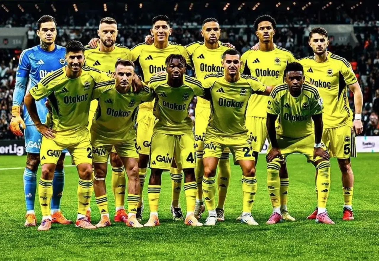 FENERBAHÇE KAYSERİ SPOR’U 4-2 YENEREK ZİRVEYE İYİCE YANAŞTI!