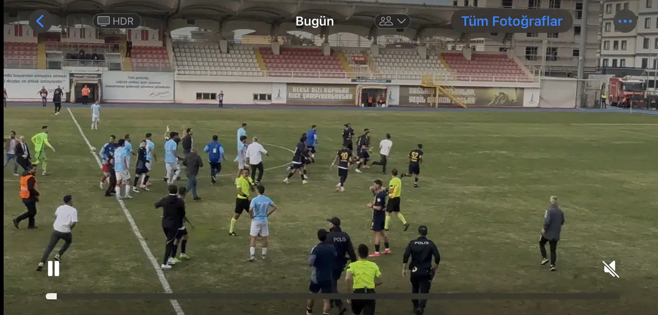 BULVAR SPOR’LU TARAFTARLAR K.Ç.SİNOP SPOR’A SALDIRDI!