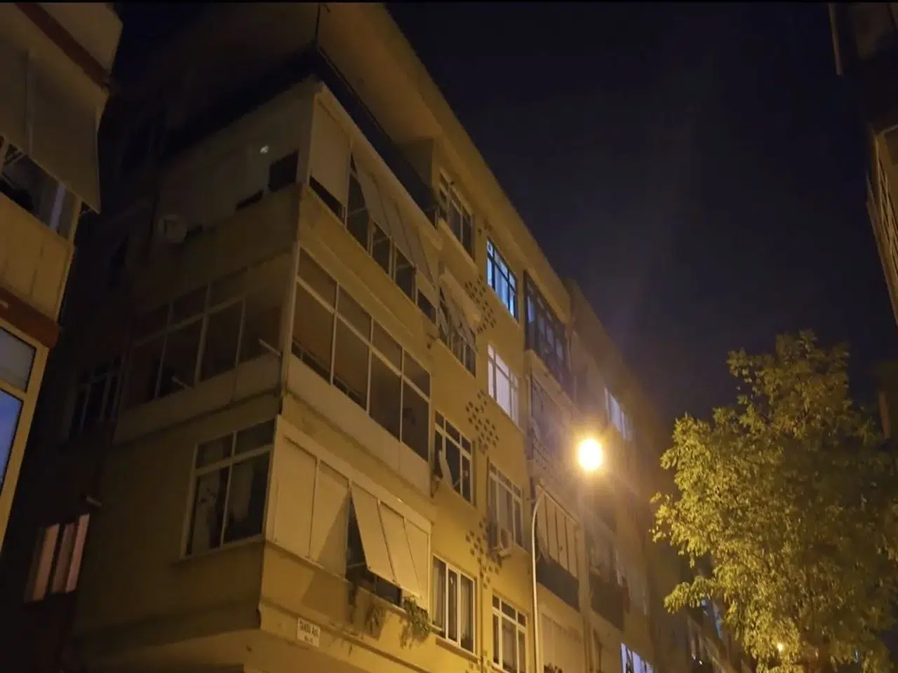 KARTAL'DA DÖRT KATLI VE 17 DAİRELİ BİNA TEDBİR AMAÇLI BOŞALTILDI!