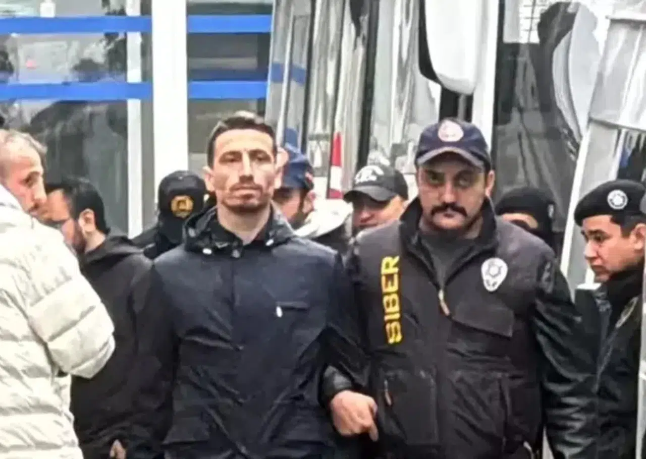 YANDAŞ ARKADAŞINA VERDİĞİ PARALARLA BAHİS OYNANDIĞINI BİLMİYORMUŞ!