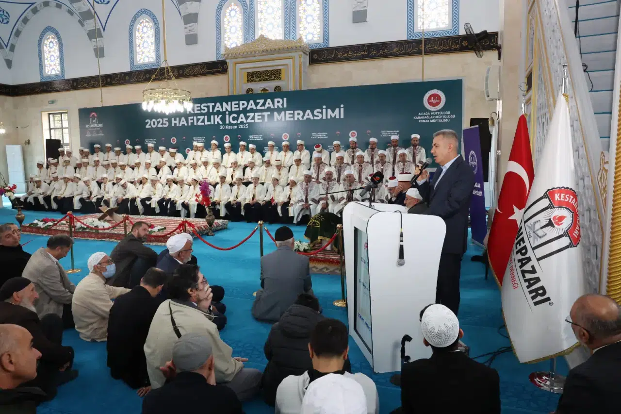 KESTANEPAZARI'NDA 65 ÖĞRENCİ TÖRENLE HAFIZLIK İCAZETİ ALDI!