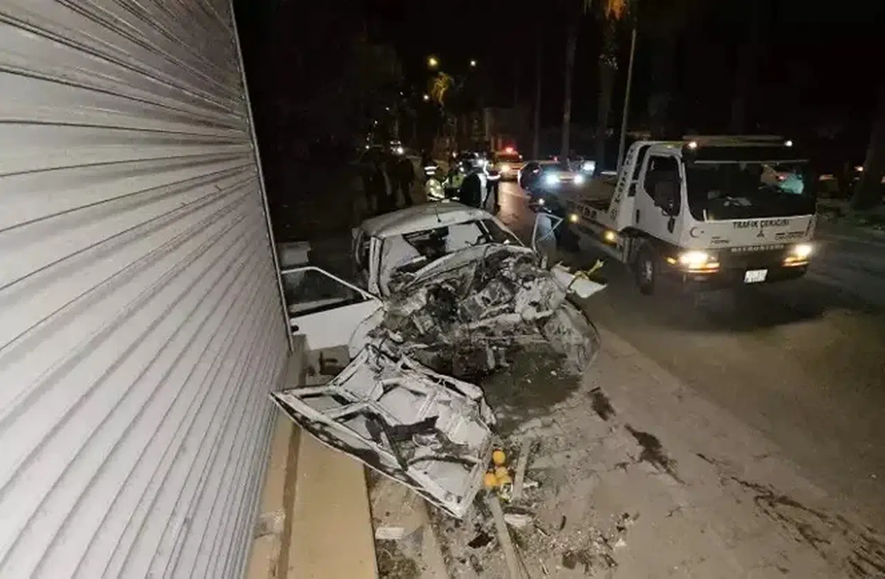 14 YAŞINDAKİ ÇOCUK SÜRÜCÜ FECİ ŞEKİLDE KAZA YAPTI!