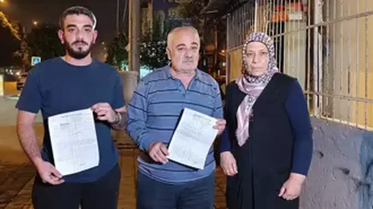 KOMŞU KAVGASINDA BABANIN DİŞİ KIRILDI! ANNE VE OĞLU BIÇAKLANDI!