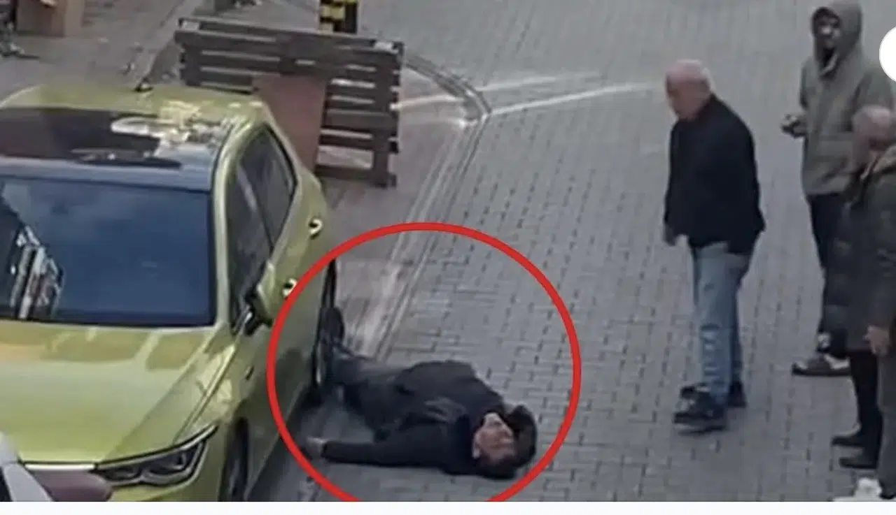 KOCAMUSTAFAPAŞA’DA KİRACISI EV SAHİBİNİ SOKAKTA SİLAHLA ÖLDÜRDÜ!