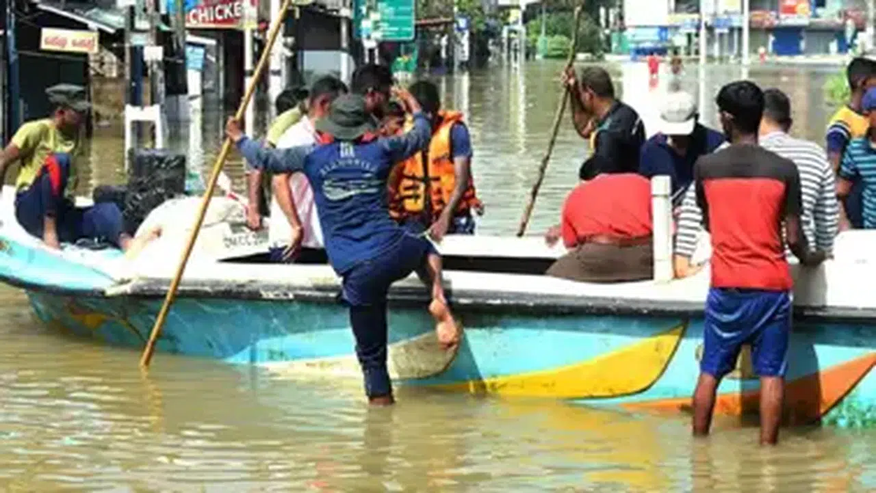 SRİ LANKA’DA BÜYÜK BİR KASIRGA FACİASI YAŞANDI!