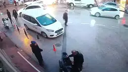 TRAFİKTE BIÇAK ÇEKEN MOTOSİKLET SÜRÜCÜ 180 BİN TL CEZA YEDİ!