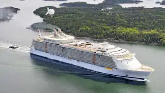 YOLCU GEMİSİ İLE TATİLE ÇIKAN YAŞLI KADIN ISSIZ ADADA  UNUTULDU!