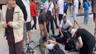 FETHİYE'DE İKİ YAMAÇ PARAŞÜTÜ HAVADA ÇARPIŞTI:2 KİŞİ YARALANDI!