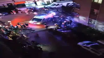 BAHÇELİEVLER'DE BİR KİŞİYE YAPILAN SİLAHLI SALDIRIDA ÜÇ KİŞİ YARALANDI!