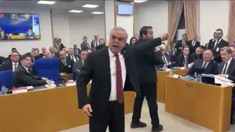 CHP MİLLETVEKİLİ ÇAKIR HALK TV’YE SESSİZ KALAN KENDİ PARTİSİNİ PROTESTO ETTİ!