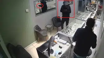 ORDU’DA SİLAHLA 5 KİLO ALTIN ALAN SOYGUNCUNUN KİMLİĞİ ŞOKE ETTİ!