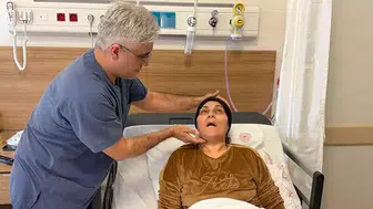 ÜÇ SENE ÇENE AĞRISI ÇEKEN KADININ TANISI DÜNYADA İLK OLDU!