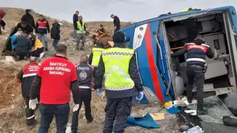 SİVAS’TA CEZAEVİ NAKİL ARACI DEVRİLDİ! 9 YARALI VAR!