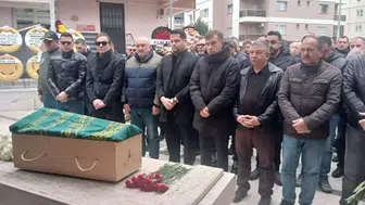 FEYYAZ UÇAR ÖLEN ERKEK TORUNUNU İZMİR’DE TOPRAĞA VERDİ!