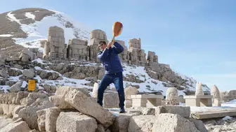 AYDIN AYDIN YAPAY ZEKAYA KARŞI NEMRUT DAĞI'NDA SAZINI KIRMIŞTI!