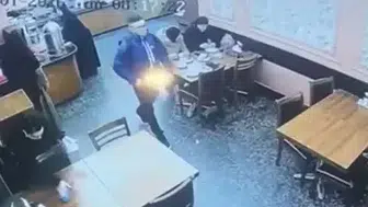 FATİH'DE 3 KİŞİNİN ÇANTASINI ÇALAN ŞİLİLİ ŞÜPHELİ YAKALANDI!