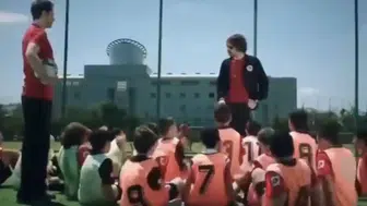 ARDA GÜLER YILLAR ÖNCE BEHZAT Ç.’DE BÖYLE GÖRÜNTÜLENMİŞ!