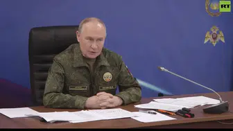 ASKERİ ÜNİFORMA GİYEN PUTİN “ KİEV TESLİM OLSUN!” DEDİ!