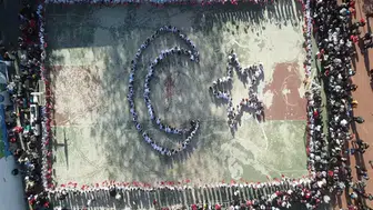 İLKOKUL ÖĞRENCİLERİNİN BAYRAK SEVGİSİ BÖYLE GÖRÜNTÜLENDİ!