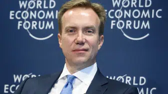 ESPTEİN İLE MESAJLARI ÇIKAN DÜNYA EKONOMİ FORUMU BAŞKANI İSTİFA ETTİ!