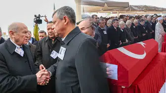 DEVLET ERKANI ŞEHİTLERİN CENAZESİNDE BİRARAYA GELDİ!