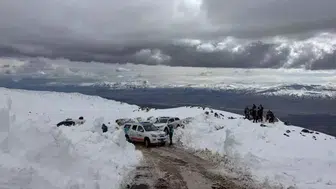 AĞRI DAĞI'NDAN İNİŞTE KAYBOLAN KADIN DAĞCI ARANIYOR!