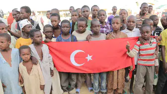 DENİZ FENERİ'NDEN "DÜNYA YETİMLER GÜNÜ"NDE 30 ÜLKEDE İFTAR!