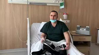 EMEKLİ GÜVENLİK GÖREVLİSİ 4 YILDIR KALBİNİ YANINDA TAŞIYOR!